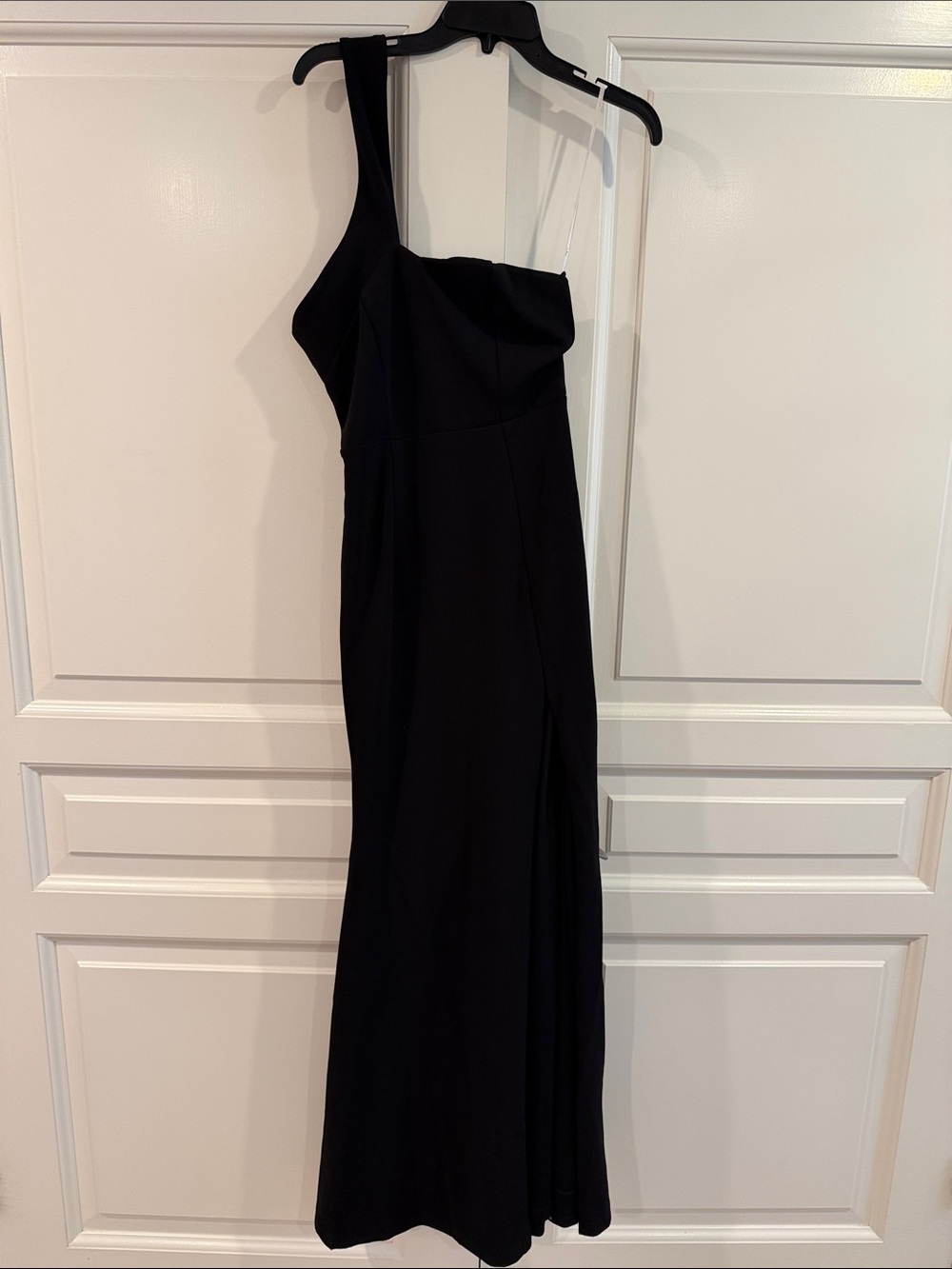 Lulu's Black One-Shoulder Evening Dress